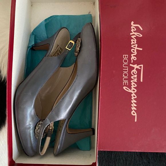 Vintage Salvatore Ferragamo sling back shoes - Picture 8 of 8